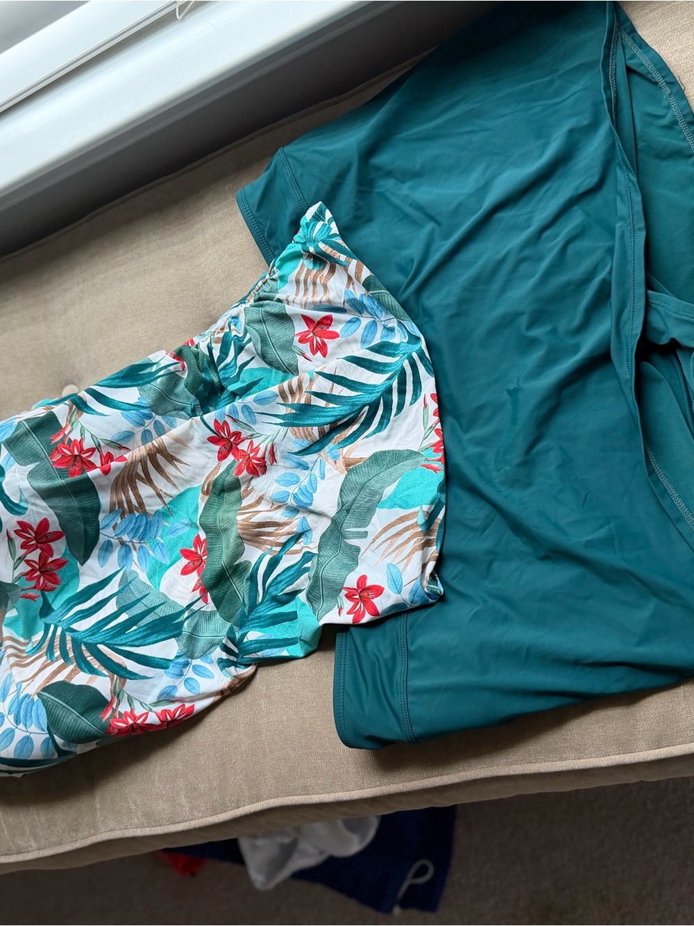 Jantzen Teal and White Tropical Print Tankini and Swim Skirt, 24W
